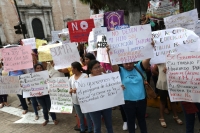 Protestan ejidatarios de Uc&uacute; y docentes