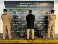 Decomisan coca&iacute;na en el AICM