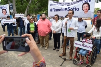 Sof&iacute;a Castro comienza recolecta de firmas