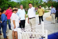 Ren&aacute;n Barrera supervisa obras en parque Para&iacute;so Maya