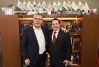 D&iacute;az Mena se re&uacute;ne con presidente nacional del CCE