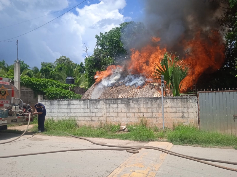 Incendio consume vivienda en Peto