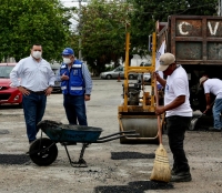 Ayuntamiento brinda pronta respuesta a reportes de baches: Ren&aacute;n Barrera