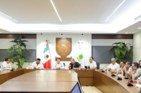 Díaz Mena da seguimiento a temas del transporte público