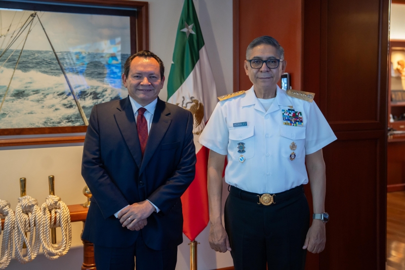 Revisan avances de ampliación del Puerto de Altura