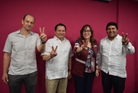 "Huacho" y Morena, la tercera v&iacute;a para Yucat&aacute;n: Yeidckol Polevnsky