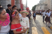 Fervor patrio en desfile por el aniversario 209 de la Independencia de M&eacute;xico